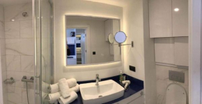 Holiday inn express Orbi